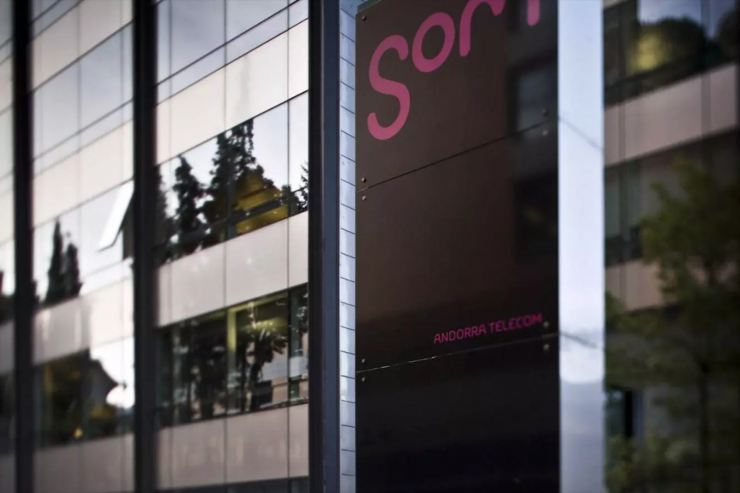 L'edifici d'Andorra Telecom a Santa Coloma.
 